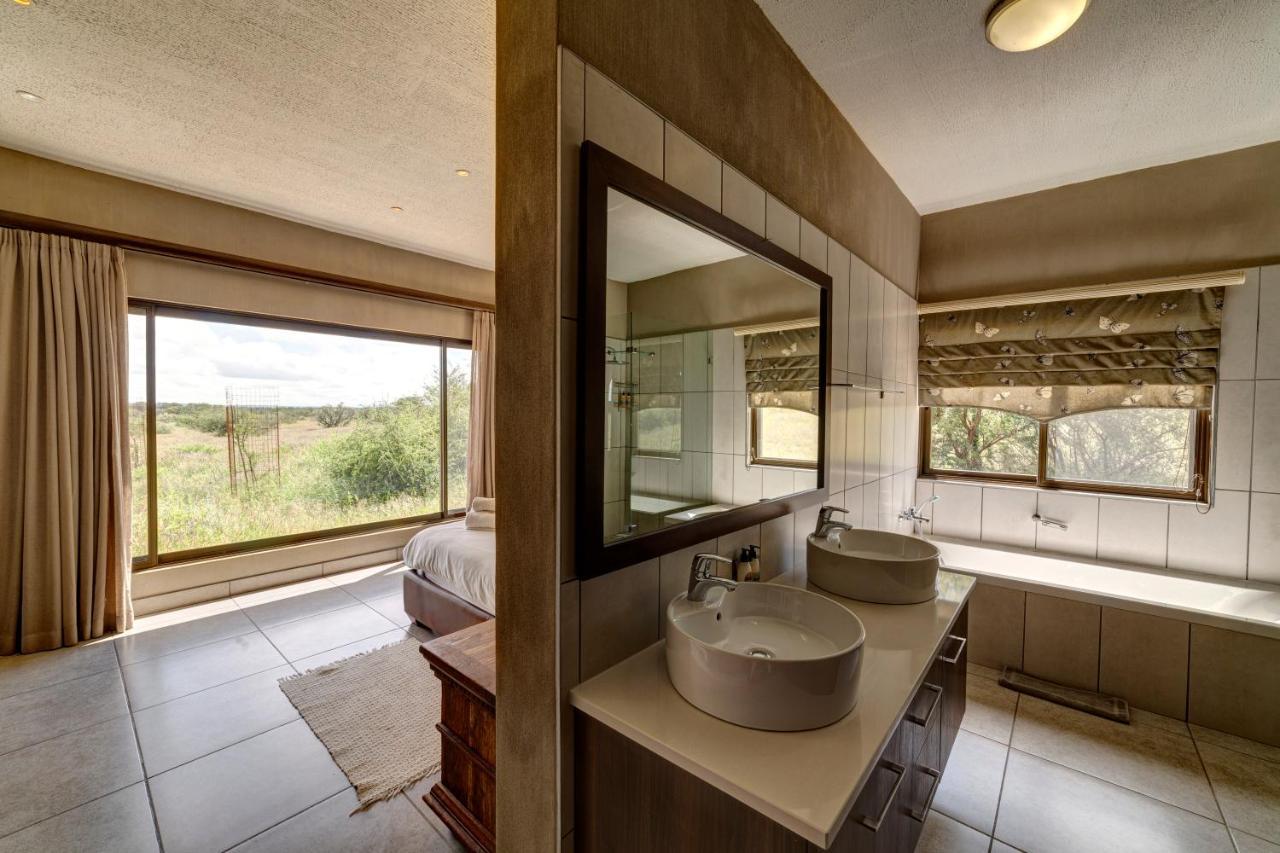 Naankuse Lodge Windhoek Exterior photo